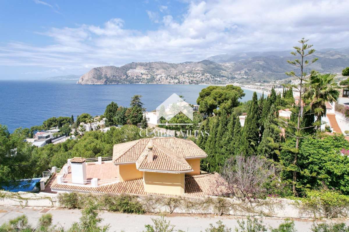 Building Plot for sale in La Herradura - € 700,000 (Ref: 8601094)