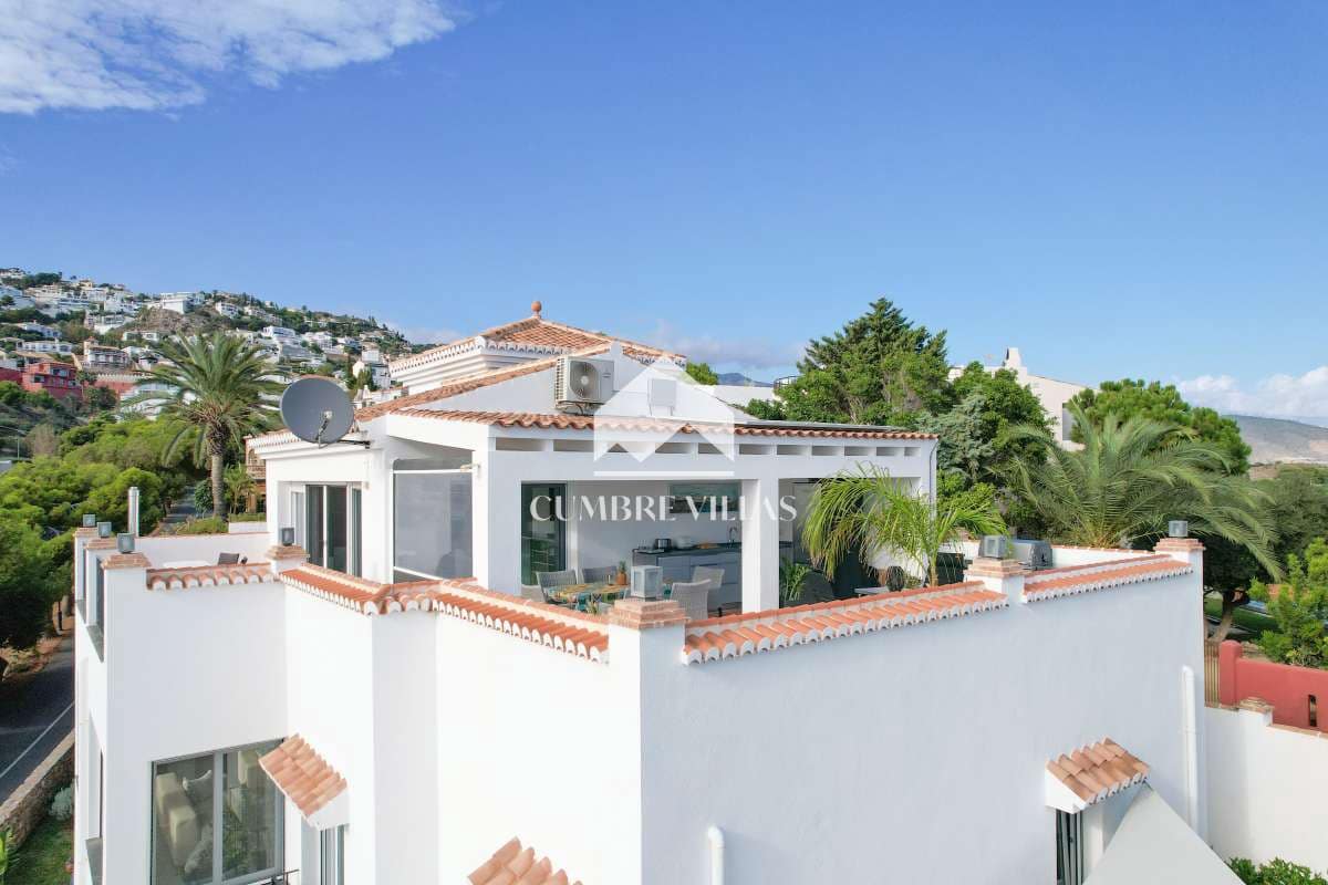 4 soverom Villa til salgs i Salobrena med svømmebasseng - € 879 000 (Ref: 8619663)