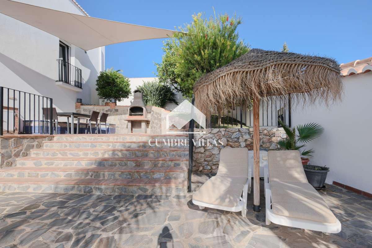 4 soverom Villa til salgs i Salobrena med svømmebasseng - € 879 000 (Ref: 8619663)