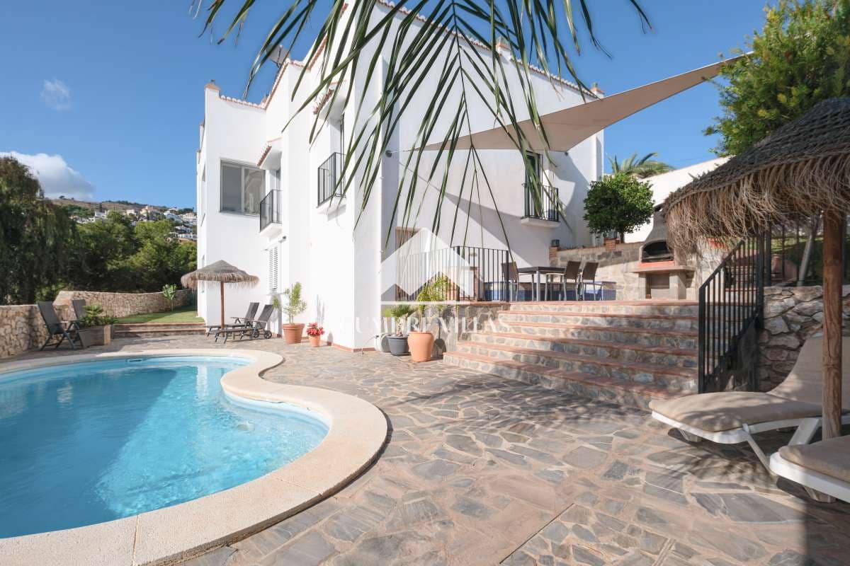 4 soverom Villa til salgs i Salobrena med svømmebasseng - € 879 000 (Ref: 8619663)