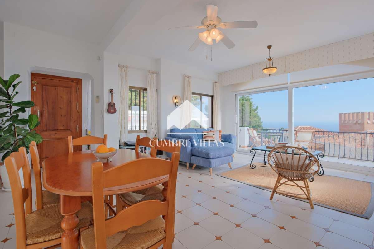 3 soveværelse Villa til salg i Salobrena med swimmingpool garage - € 489.000 (Ref: 8826764)