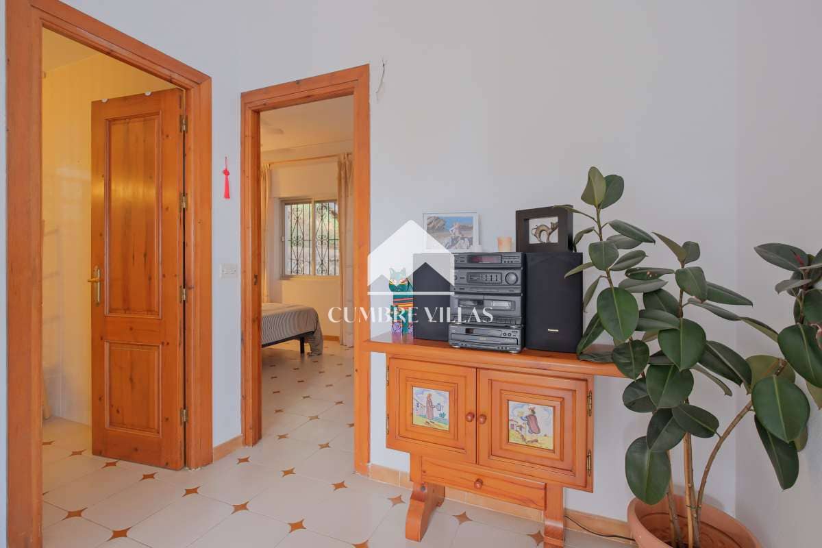 3 soveværelse Villa til salg i Salobrena med swimmingpool garage - € 489.000 (Ref: 8826764)