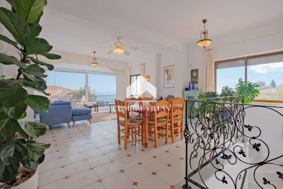 3 soveværelse Villa til salg i Salobrena med swimmingpool garage - € 489.000 (Ref: 8826764)