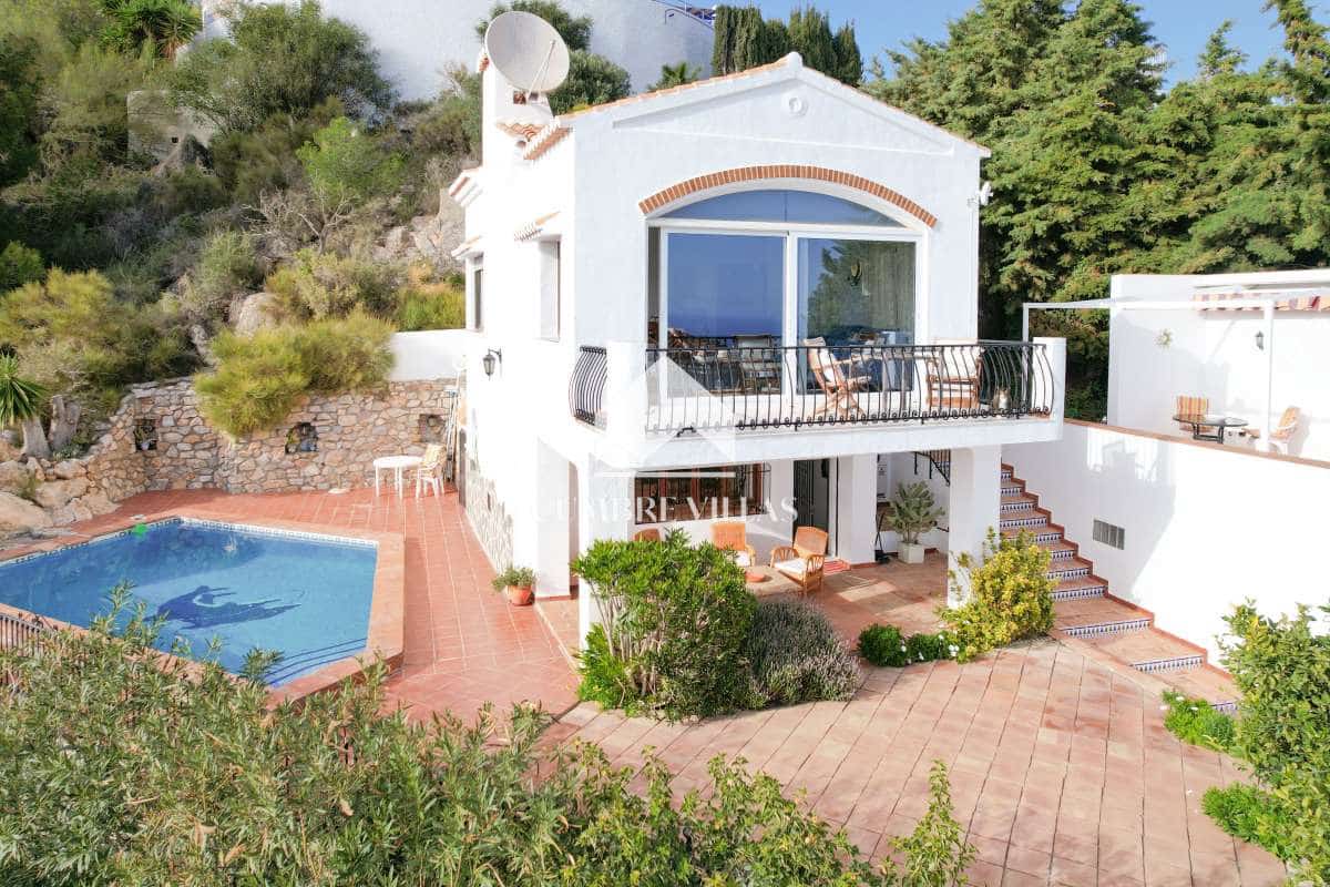 3 soveværelse Villa til salg i Salobrena med swimmingpool garage - € 489.000 (Ref: 8826764)