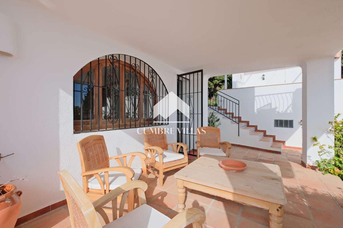 3 soveværelse Villa til salg i Salobrena med swimmingpool garage - € 489.000 (Ref: 8826764)