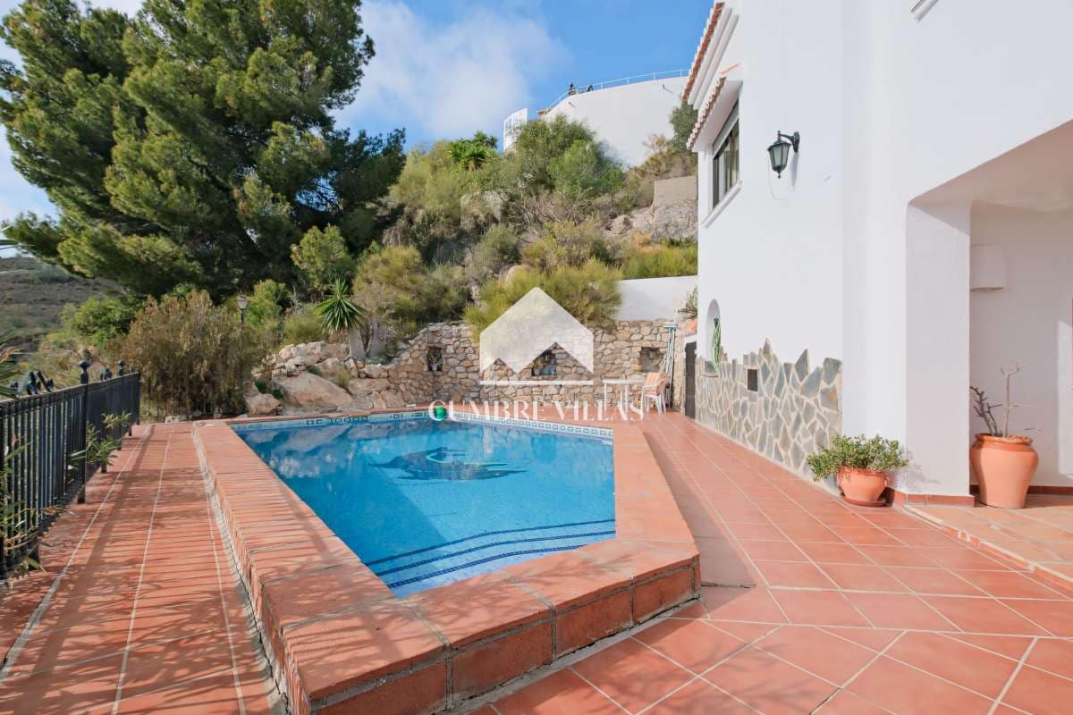 3 soveværelse Villa til salg i Salobrena med swimmingpool garage - € 489.000 (Ref: 8826764)