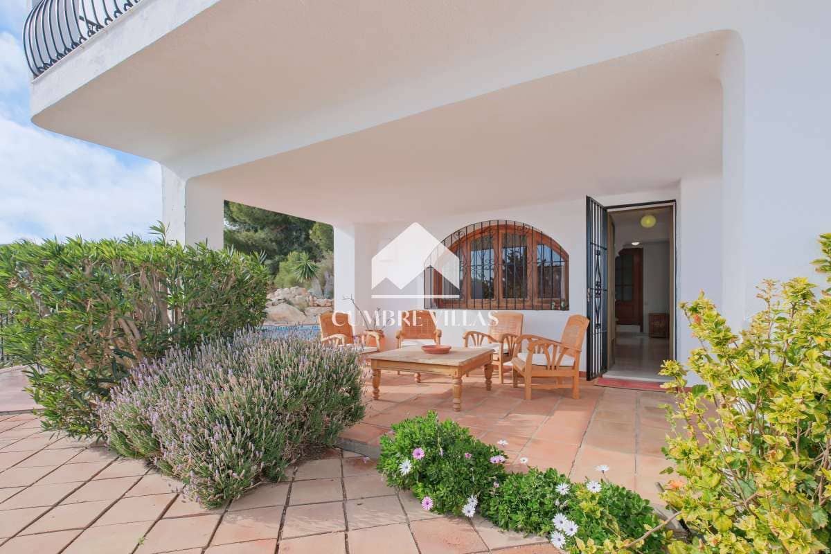 3 soveværelse Villa til salg i Salobrena med swimmingpool garage - € 489.000 (Ref: 8826764)