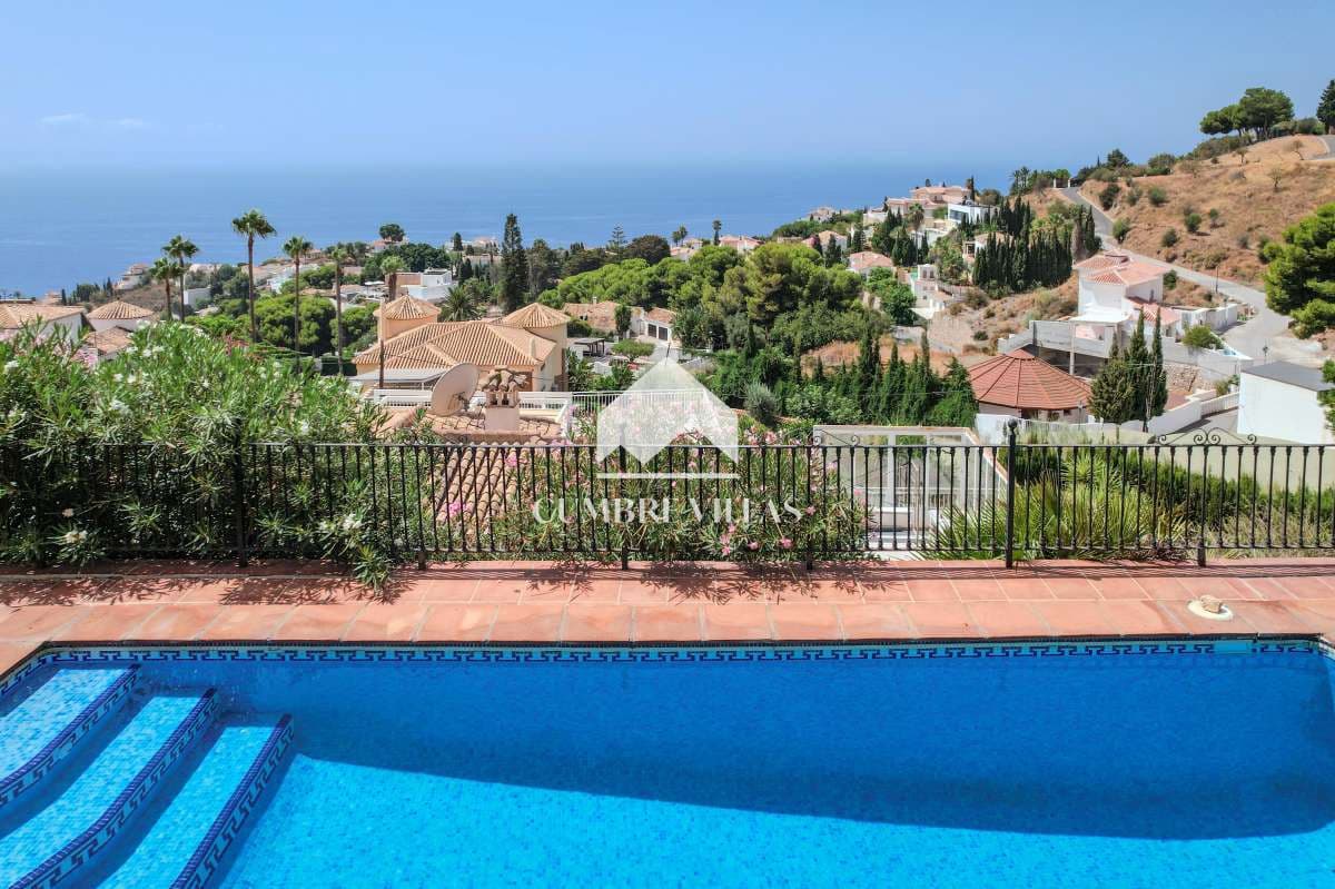 3 soveværelse Villa til salg i Salobrena med swimmingpool garage - € 489.000 (Ref: 8826764)