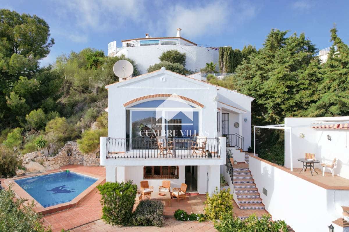 3 soveværelse Villa til salg i Salobrena med swimmingpool garage - € 489.000 (Ref: 8826764)