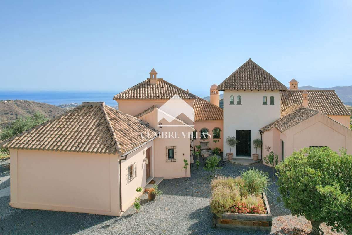 6 soveværelse Finca/Landehus til salg i Itrabo med swimmingpool garage - € 1.295.000 (Ref: 8896074)