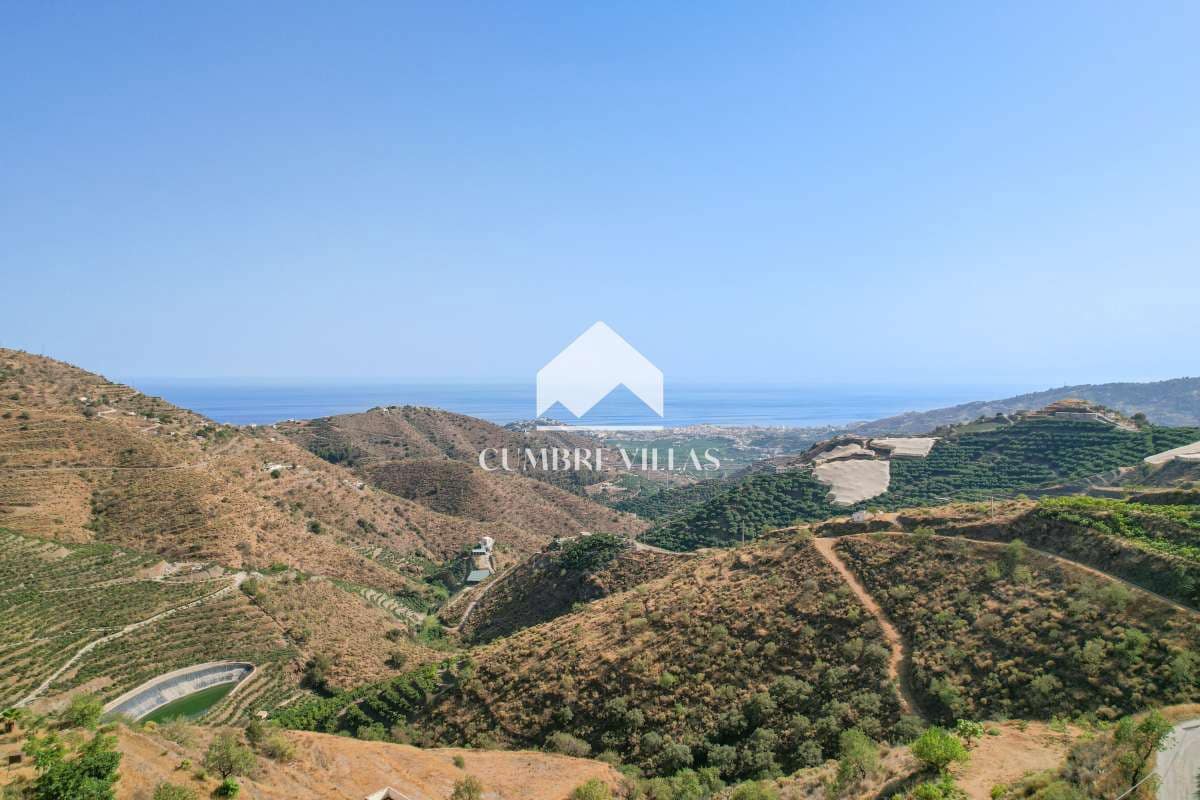 6 soveværelse Finca/Landehus til salg i Itrabo med swimmingpool garage - € 1.295.000 (Ref: 8896074)