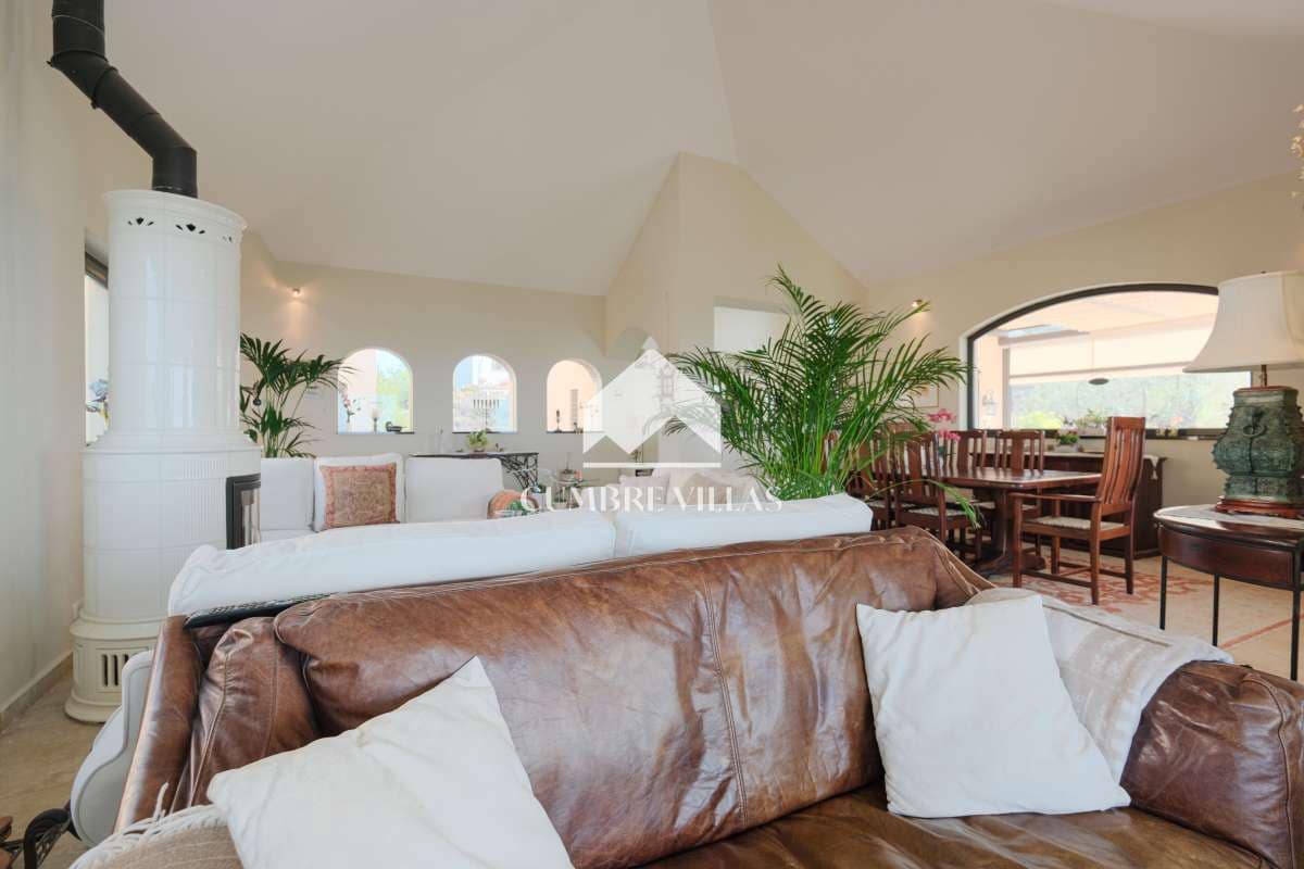 6 soveværelse Finca/Landehus til salg i Itrabo med swimmingpool garage - € 1.295.000 (Ref: 8896074)