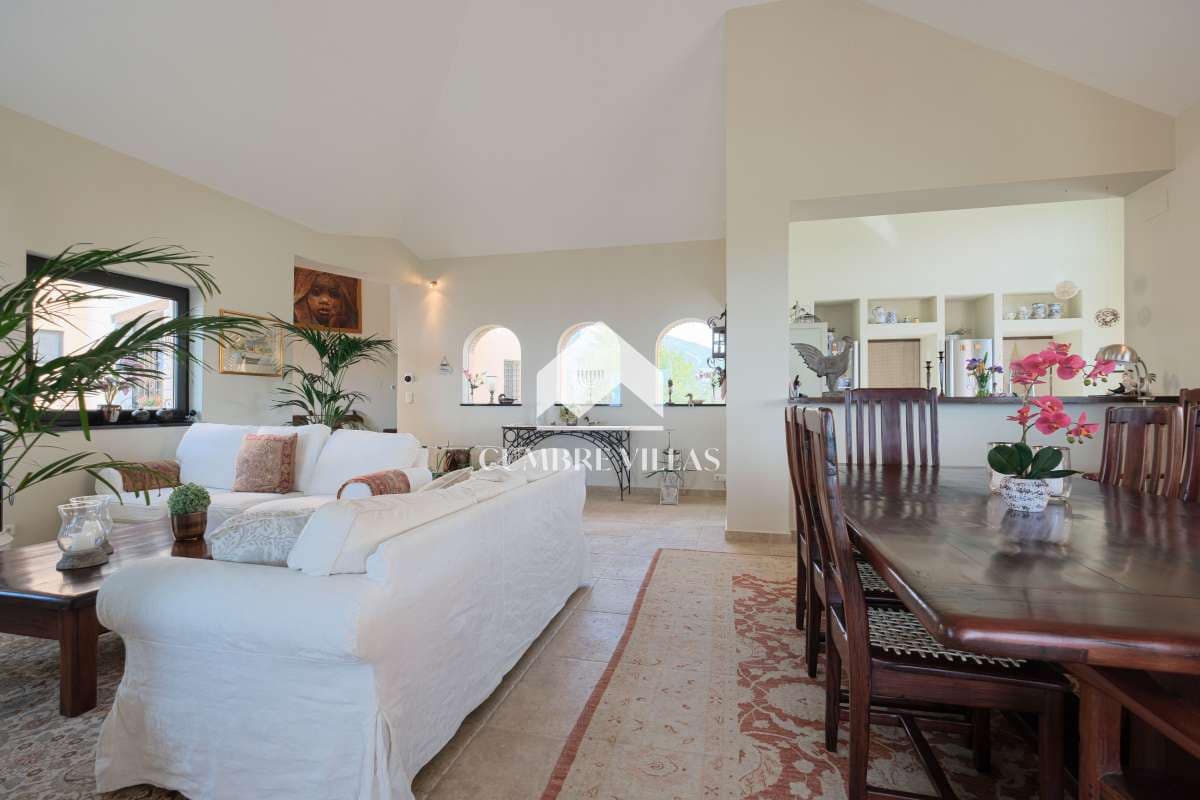 6 soveværelse Finca/Landehus til salg i Itrabo med swimmingpool garage - € 1.295.000 (Ref: 8896074)