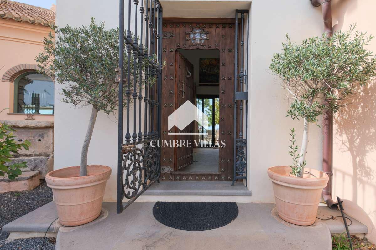 6 soveværelse Finca/Landehus til salg i Itrabo med swimmingpool garage - € 1.295.000 (Ref: 8896074)