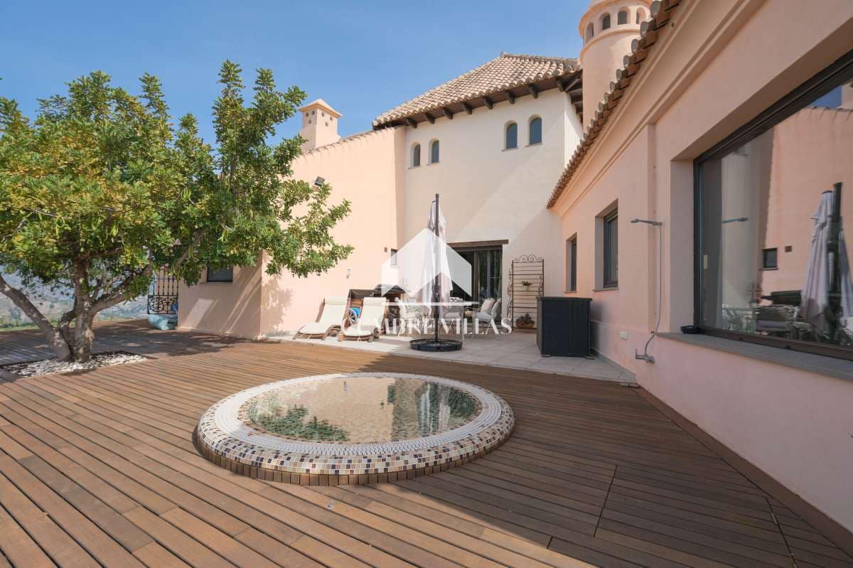 6 soveværelse Finca/Landehus til salg i Itrabo med swimmingpool garage - € 1.295.000 (Ref: 8896074)