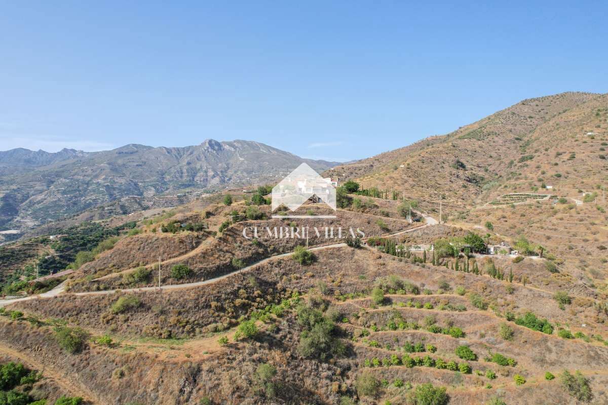 6 soveværelse Finca/Landehus til salg i Itrabo med swimmingpool garage - € 1.295.000 (Ref: 8896074)