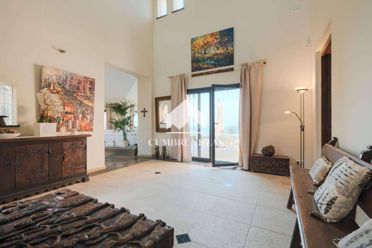 6 soveværelse Finca/Landehus til salg i Itrabo med swimmingpool garage - € 1.295.000 (Ref: 8896074)