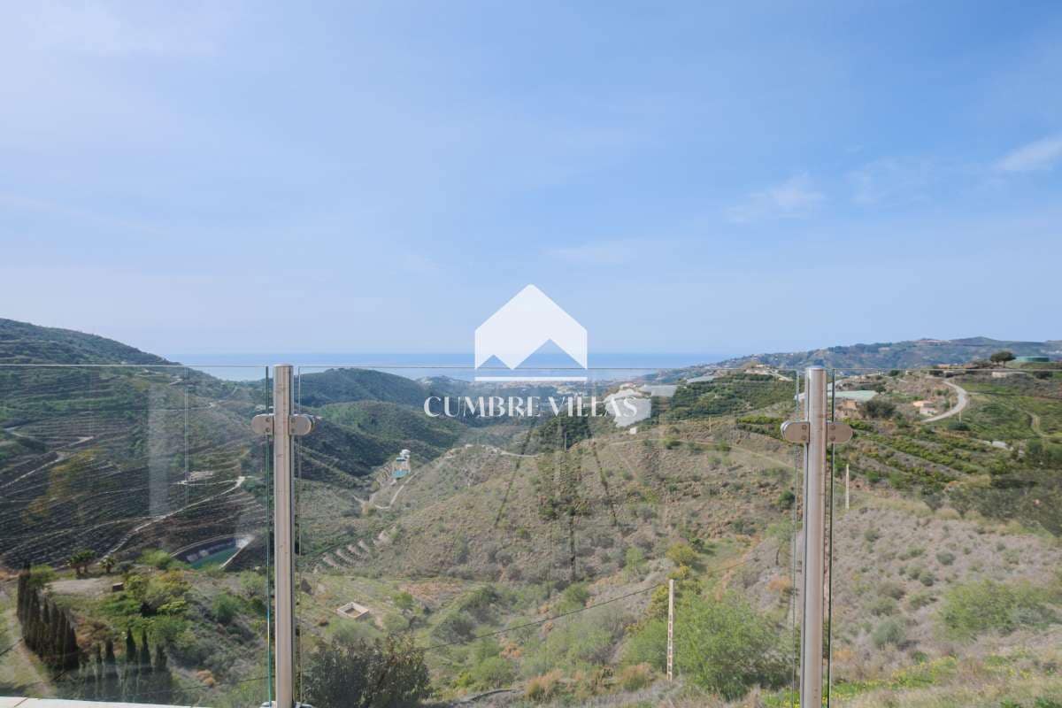 6 soveværelse Finca/Landehus til salg i Itrabo med swimmingpool garage - € 1.295.000 (Ref: 8896074)