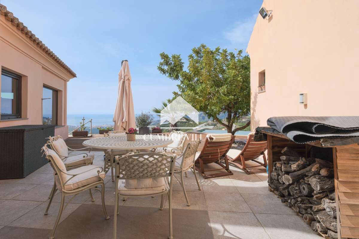 6 soveværelse Finca/Landehus til salg i Itrabo med swimmingpool garage - € 1.295.000 (Ref: 8896074)