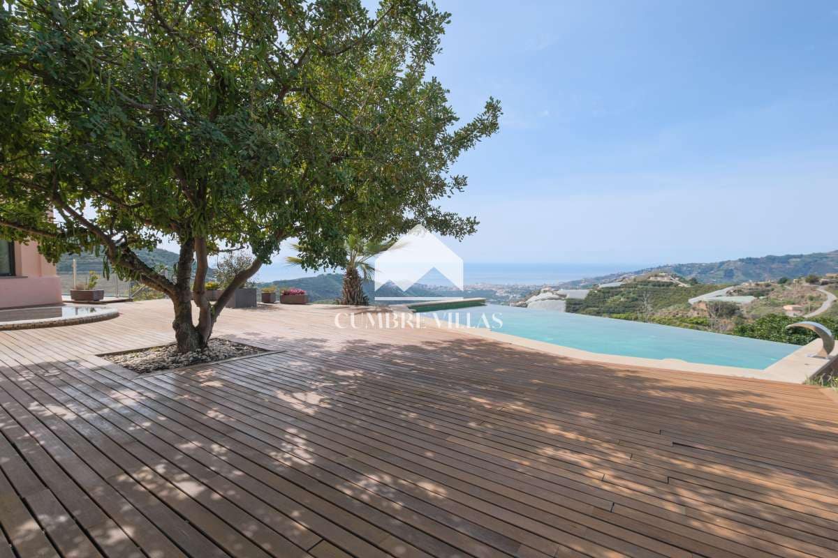 6 soveværelse Finca/Landehus til salg i Itrabo med swimmingpool garage - € 1.295.000 (Ref: 8896074)