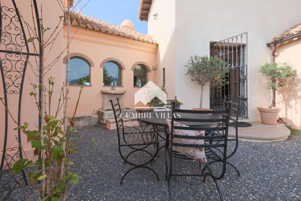 6 soveværelse Finca/Landehus til salg i Itrabo med swimmingpool garage - € 1.295.000 (Ref: 8896074)