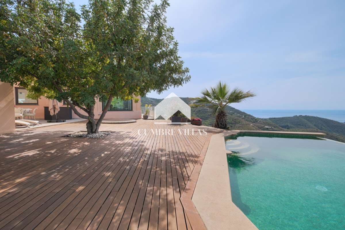 6 soveværelse Finca/Landehus til salg i Itrabo med swimmingpool garage - € 1.295.000 (Ref: 8896074)