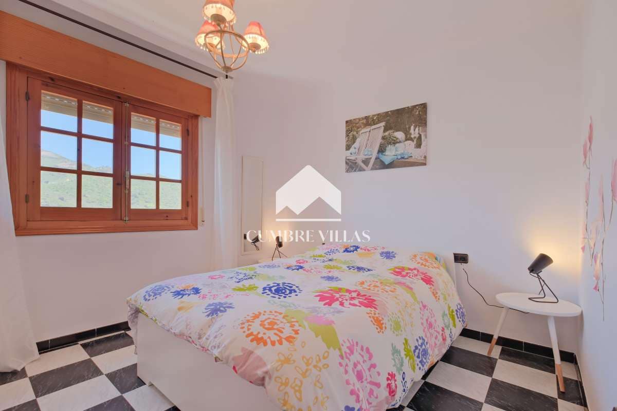 5 sypialnia Finka/Dom wiejski na sprzedaż w Itrabo z basenem garażem - 1 485 000 € (Ref: 8938245)