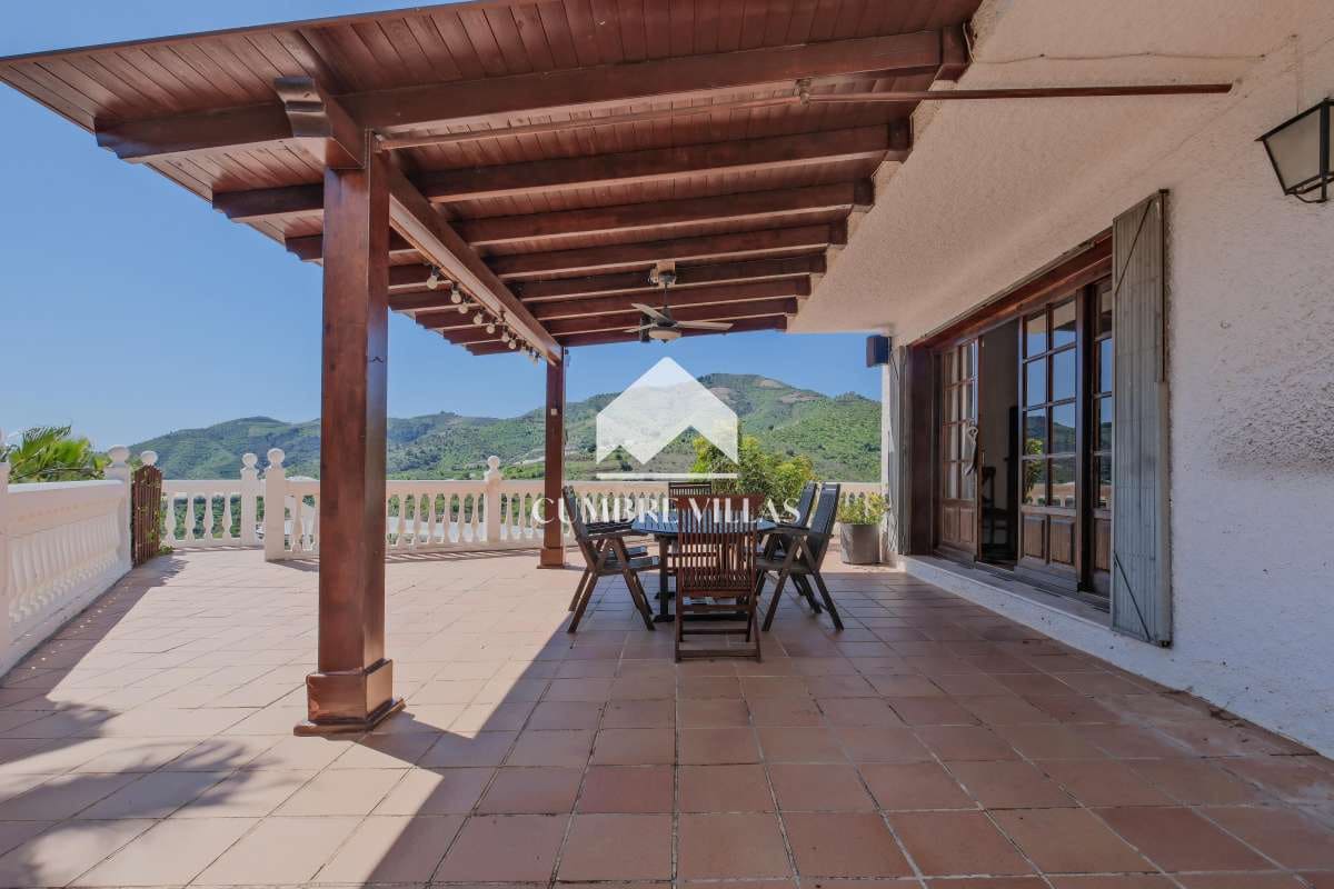 5 sypialnia Finka/Dom wiejski na sprzedaż w Itrabo z basenem garażem - 1 485 000 € (Ref: 8938245)