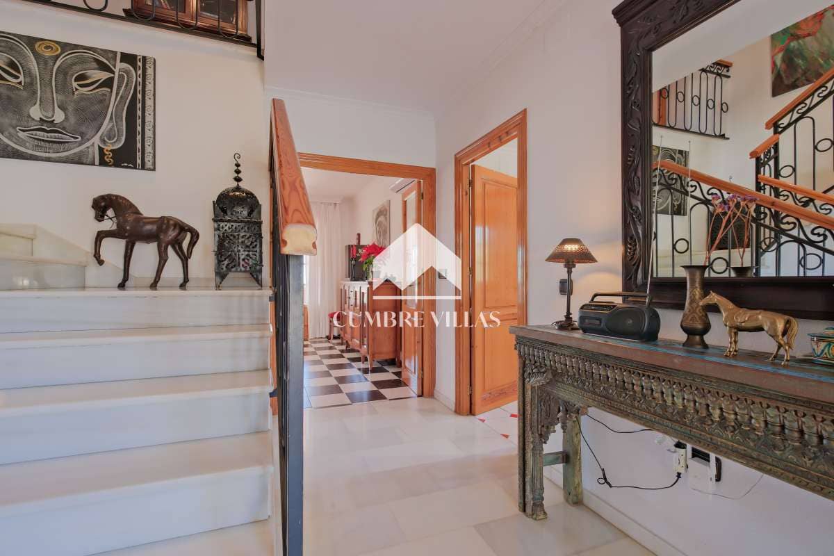 5 sypialnia Finka/Dom wiejski na sprzedaż w Itrabo z basenem garażem - 1 485 000 € (Ref: 8938245)