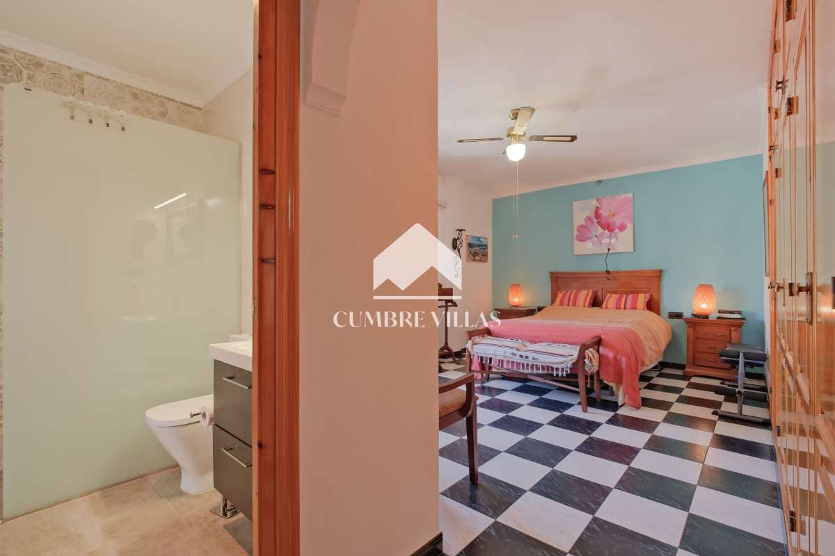 5 sypialnia Finka/Dom wiejski na sprzedaż w Itrabo z basenem garażem - 1 485 000 € (Ref: 8938245)