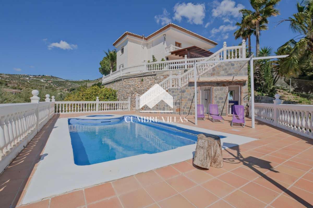 5 sypialnia Finka/Dom wiejski na sprzedaż w Itrabo z basenem garażem - 1 485 000 € (Ref: 8938245)