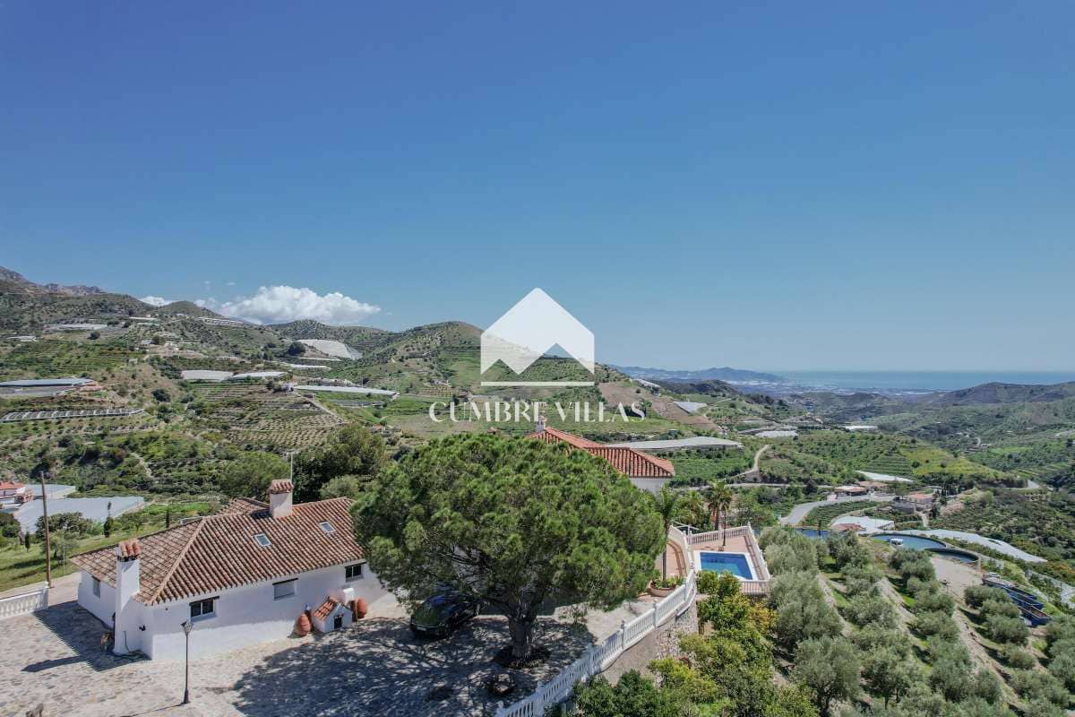 5 sypialnia Finka/Dom wiejski na sprzedaż w Itrabo z basenem garażem - 1 485 000 € (Ref: 8938245)