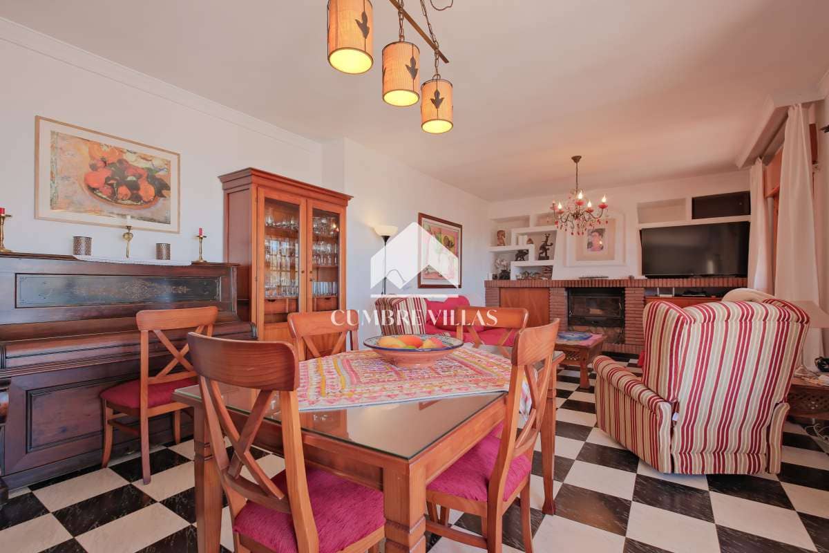 5 sypialnia Finka/Dom wiejski na sprzedaż w Itrabo z basenem garażem - 1 485 000 € (Ref: 8938245)