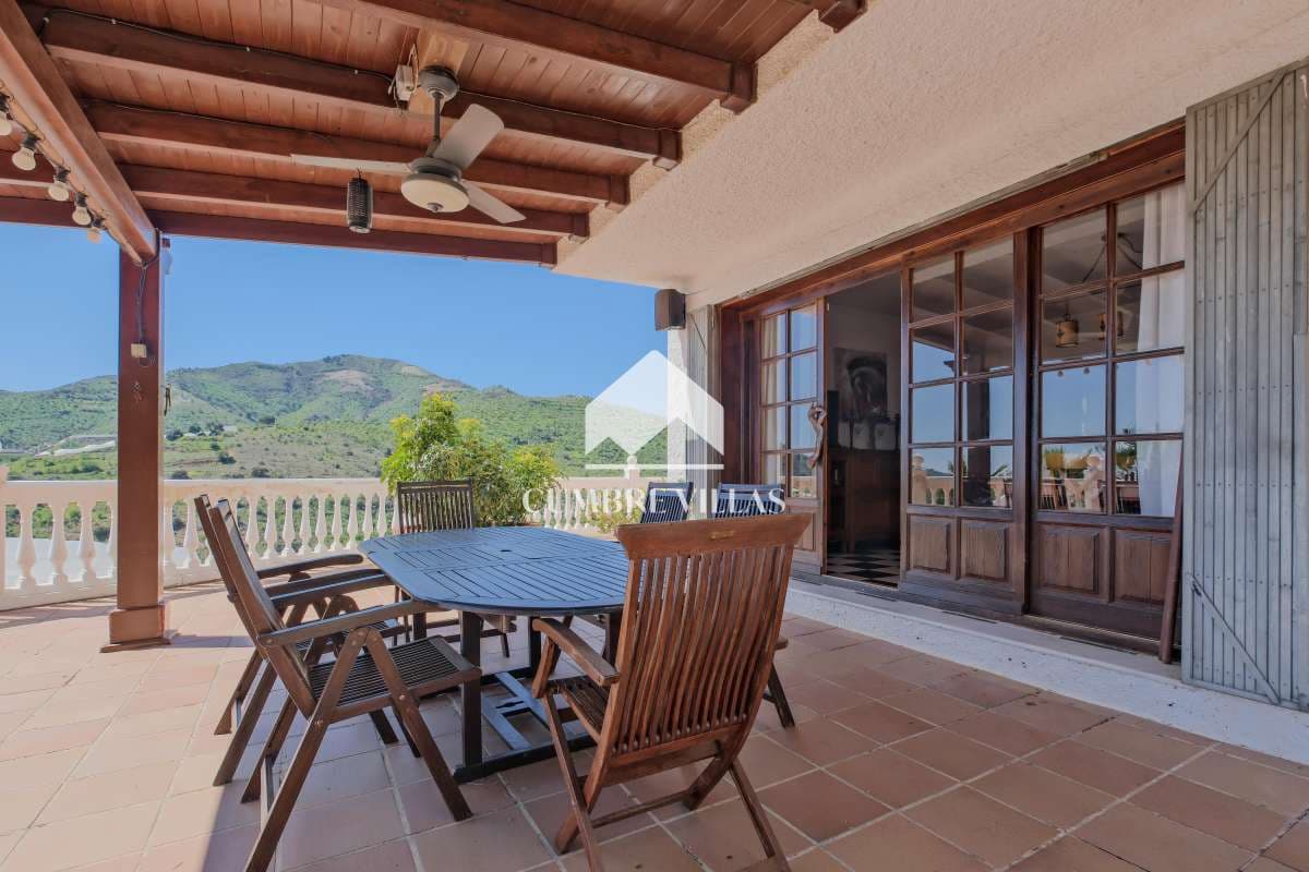 5 sypialnia Finka/Dom wiejski na sprzedaż w Itrabo z basenem garażem - 1 485 000 € (Ref: 8938245)