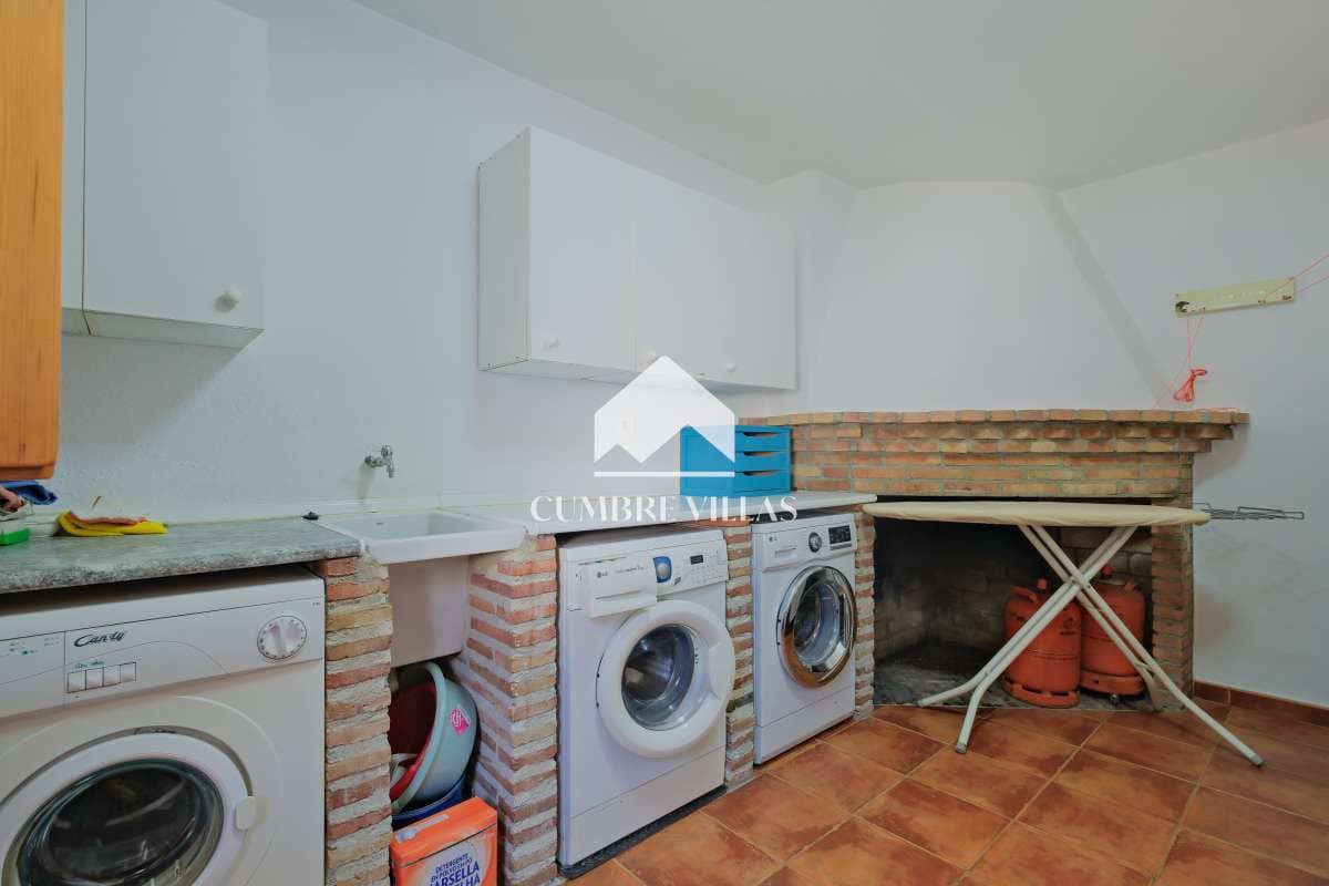 5 sypialnia Finka/Dom wiejski na sprzedaż w Itrabo z basenem garażem - 1 485 000 € (Ref: 8938245)