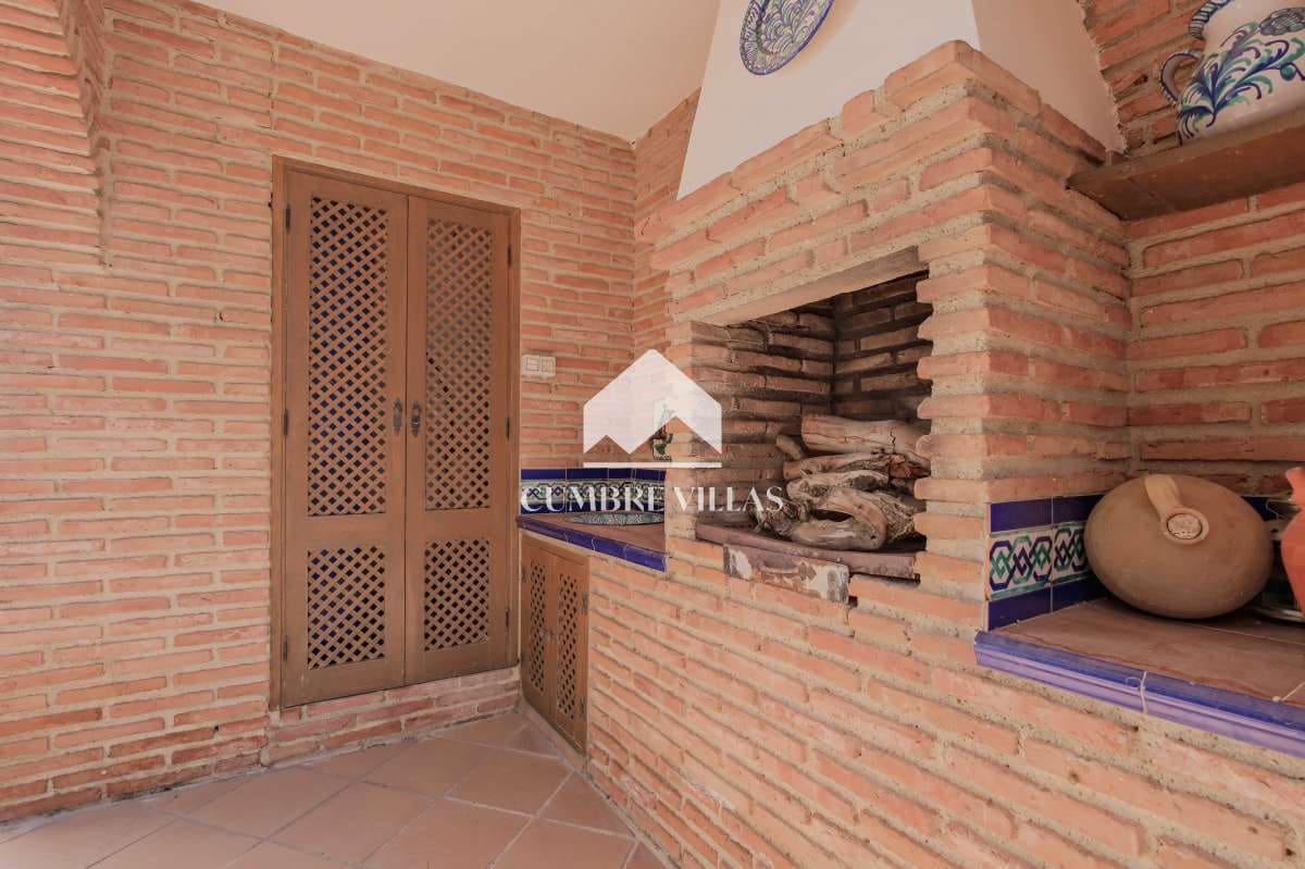 5 sypialnia Finka/Dom wiejski na sprzedaż w Itrabo z basenem garażem - 1 485 000 € (Ref: 8938245)