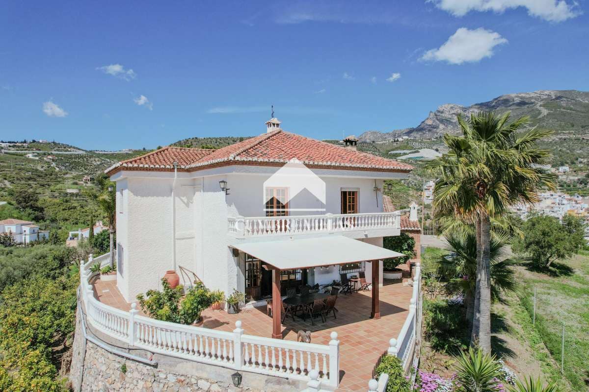 5 sypialnia Finka/Dom wiejski na sprzedaż w Itrabo z basenem garażem - 1 485 000 € (Ref: 8938245)