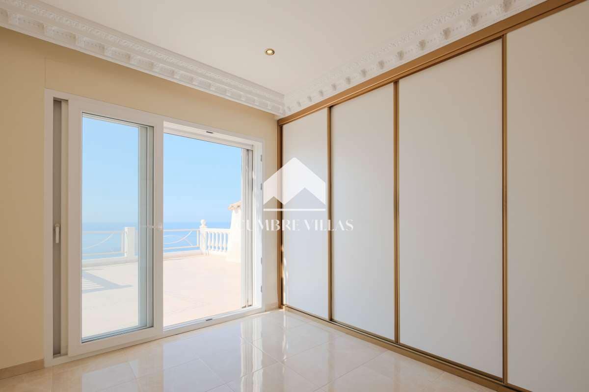 4 sypialnia Willa na sprzedaż w Salobrena z basenem - 749 000 € (Ref: 8945682)