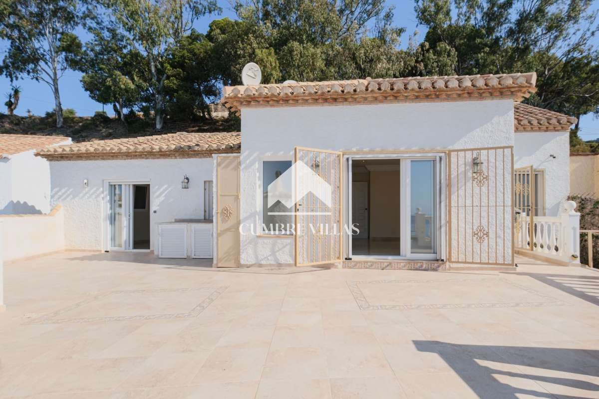 4 sypialnia Willa na sprzedaż w Salobrena z basenem - 749 000 € (Ref: 8945682)