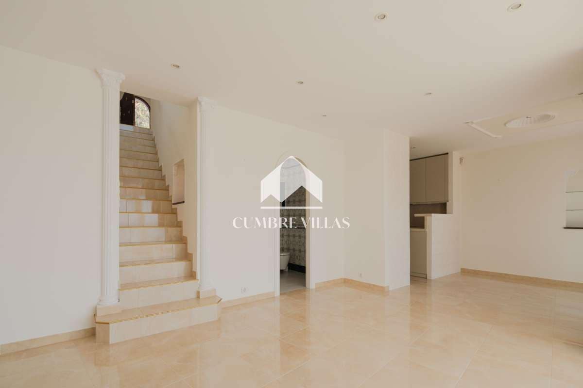 4 sypialnia Willa na sprzedaż w Salobrena z basenem - 749 000 € (Ref: 8945682)