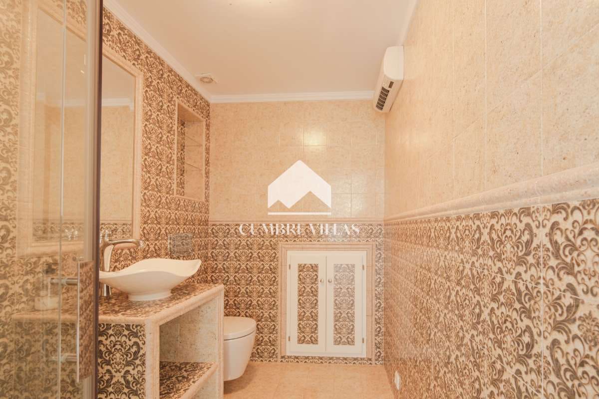 4 sypialnia Willa na sprzedaż w Salobrena z basenem - 749 000 € (Ref: 8945682)