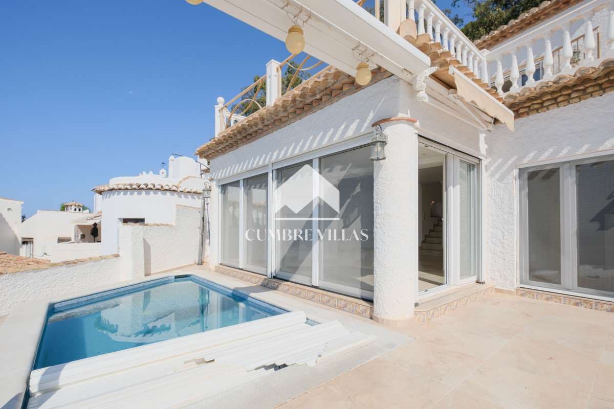 4 sypialnia Willa na sprzedaż w Salobrena z basenem - 749 000 € (Ref: 8945682)