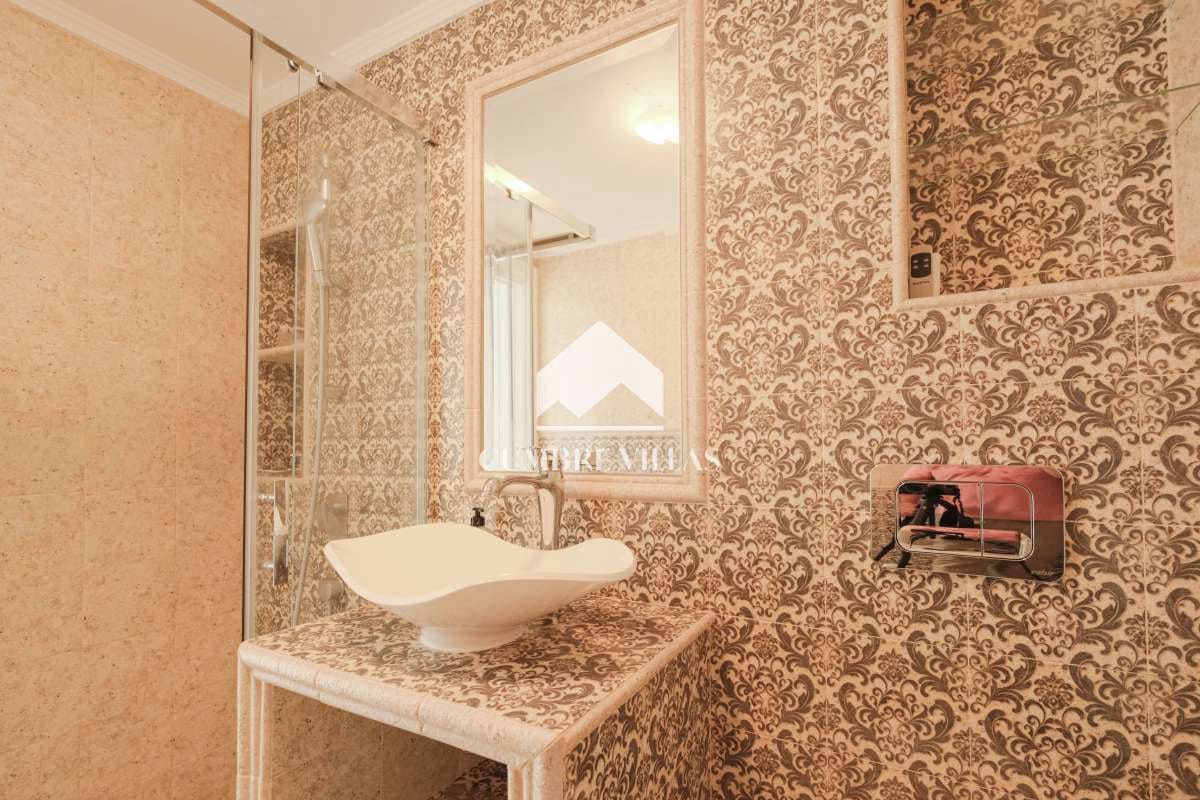 4 sypialnia Willa na sprzedaż w Salobrena z basenem - 749 000 € (Ref: 8945682)