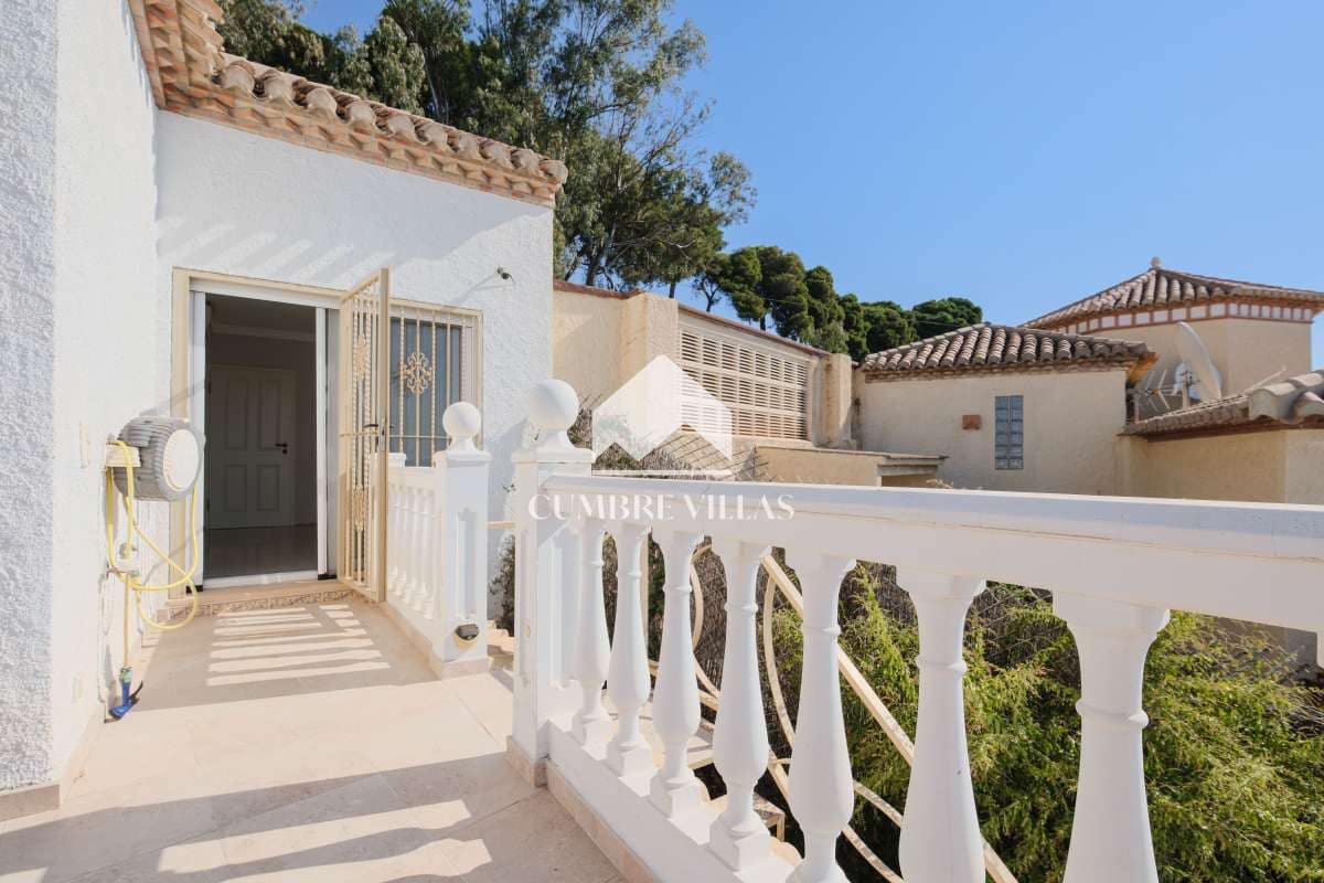 4 sypialnia Willa na sprzedaż w Salobrena z basenem - 749 000 € (Ref: 8945682)