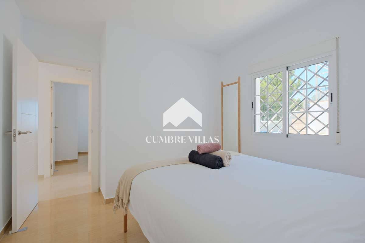 4 soveværelse Villa til salg i Salobrena med swimmingpool garage - € 649.000 (Ref: 9022831)