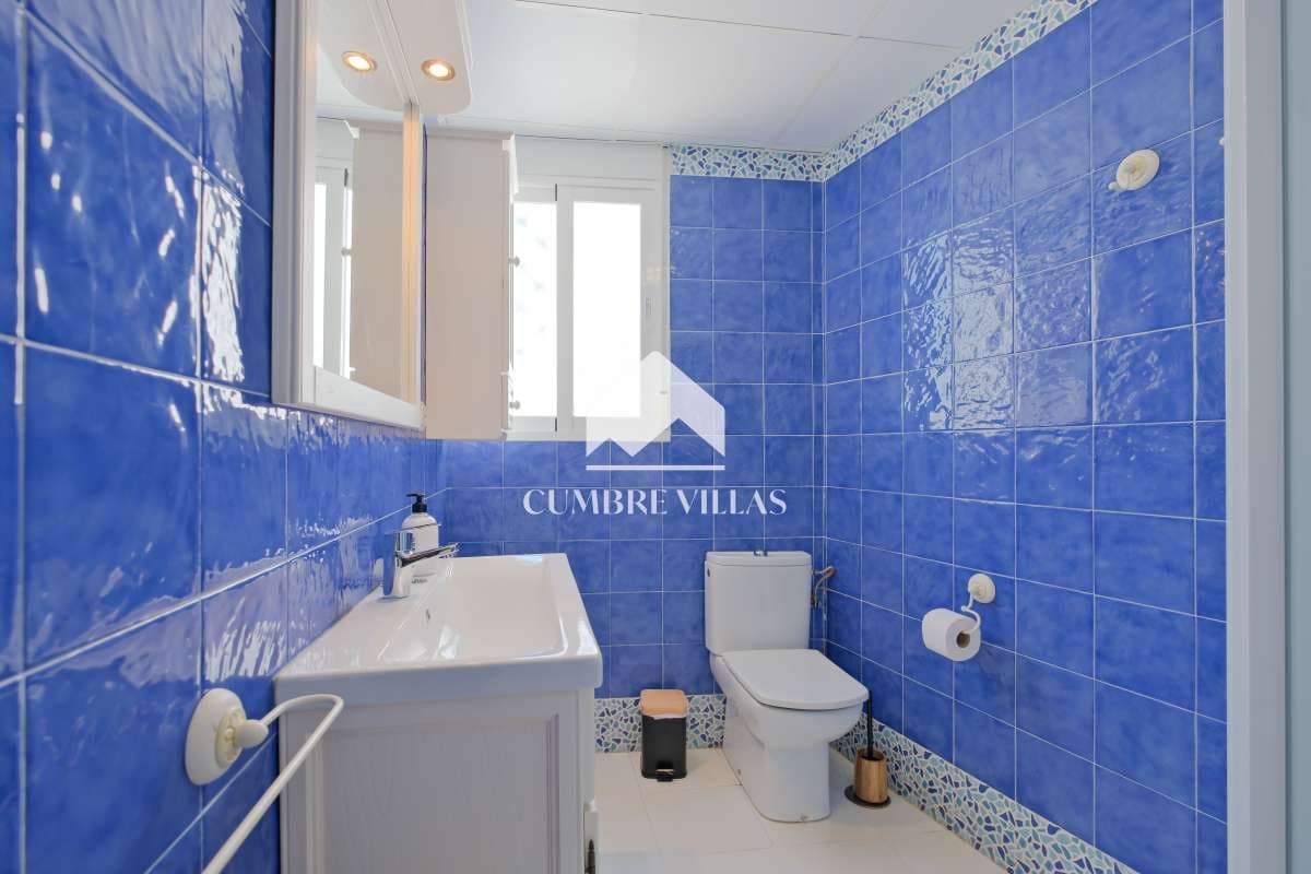 4 soveværelse Villa til salg i Salobrena med swimmingpool garage - € 649.000 (Ref: 9022831)