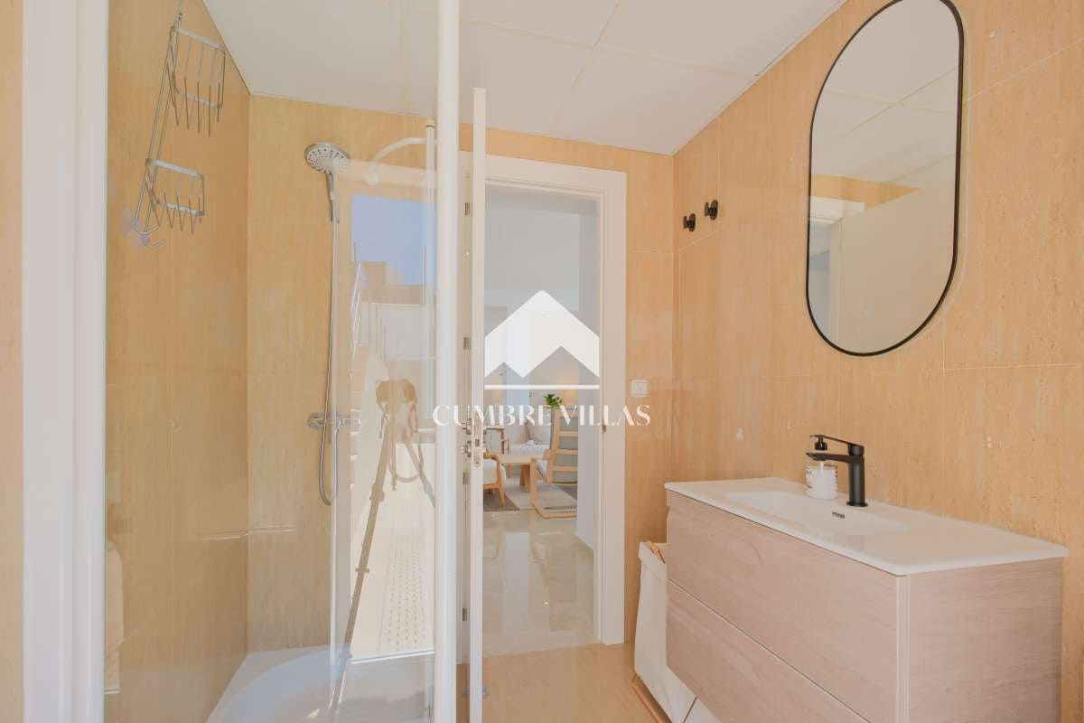 4 soveværelse Villa til salg i Salobrena med swimmingpool garage - € 649.000 (Ref: 9022831)