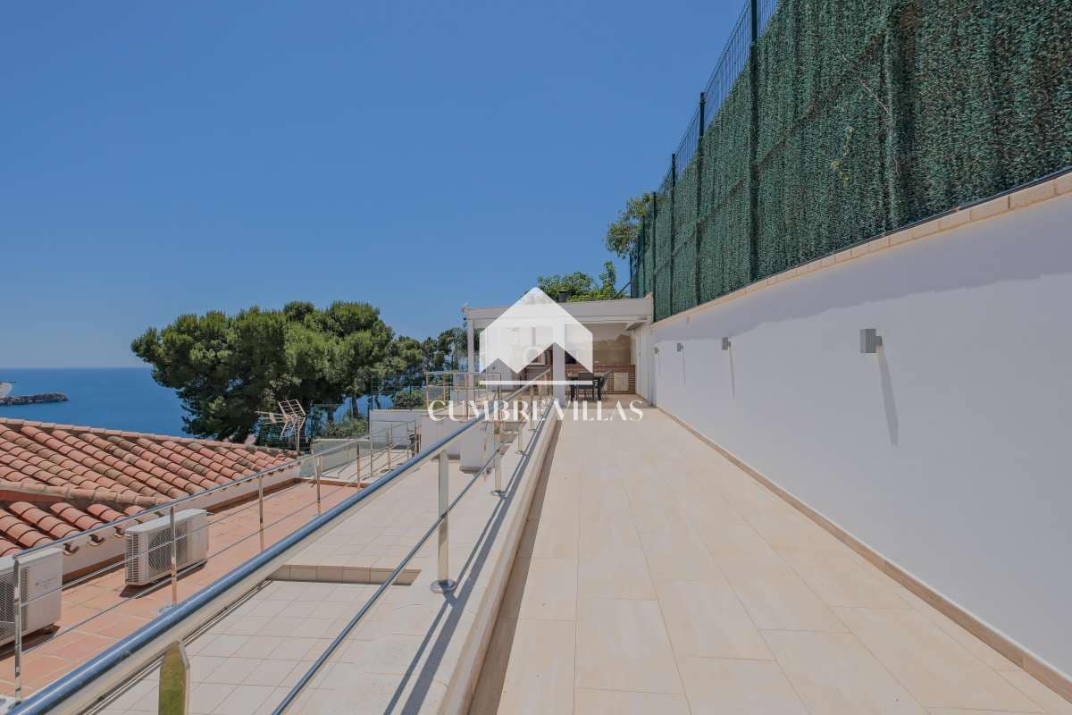 4 soveværelse Villa til salg i Salobrena med swimmingpool garage - € 649.000 (Ref: 9022831)