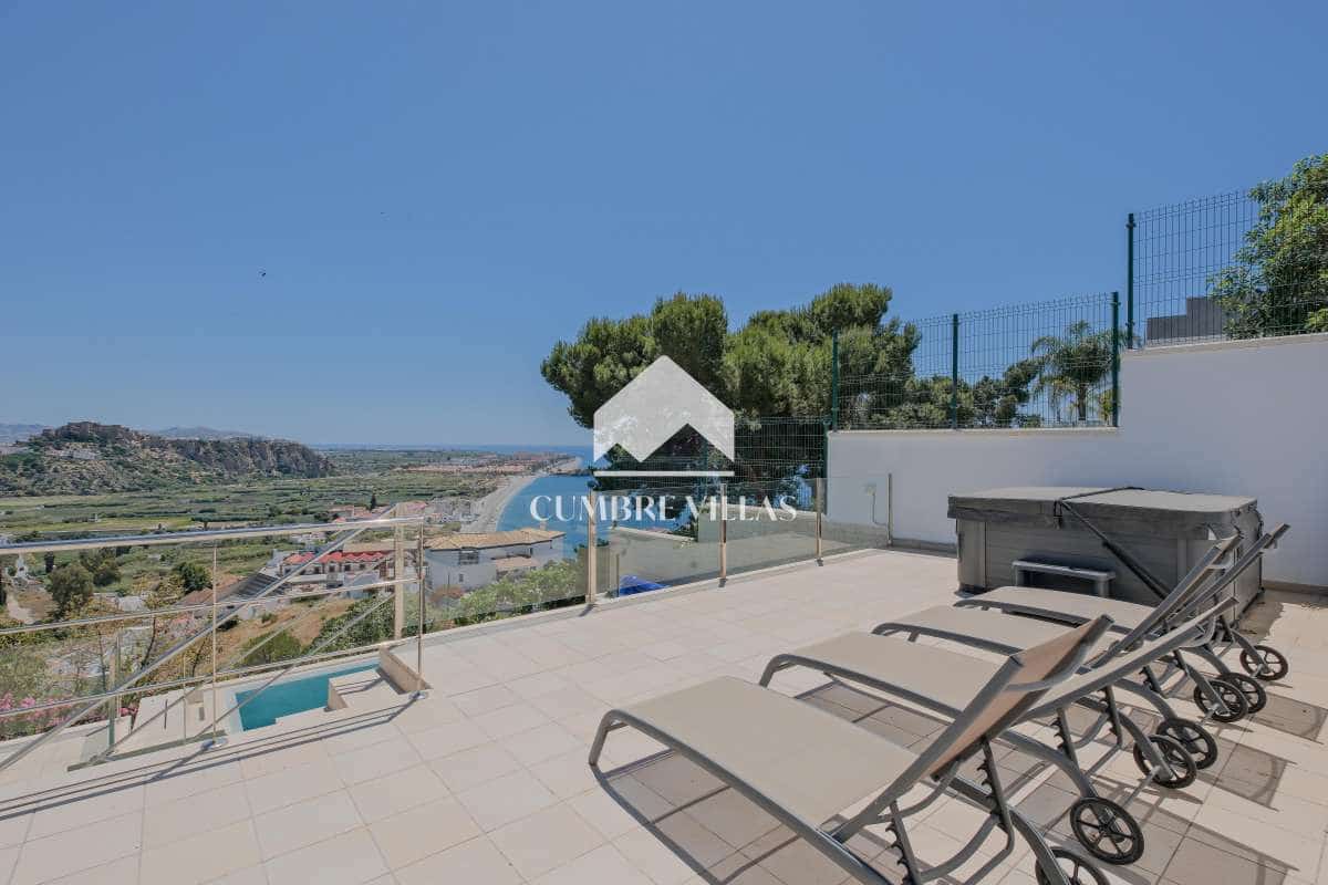 4 soveværelse Villa til salg i Salobrena med swimmingpool garage - € 649.000 (Ref: 9022831)