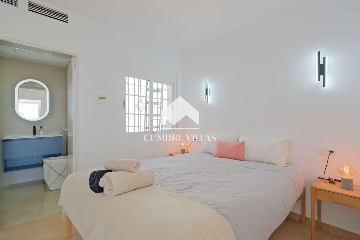 4 soveværelse Villa til salg i Salobrena med swimmingpool garage - € 649.000 (Ref: 9022831)